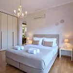 Villa Chrissiida *